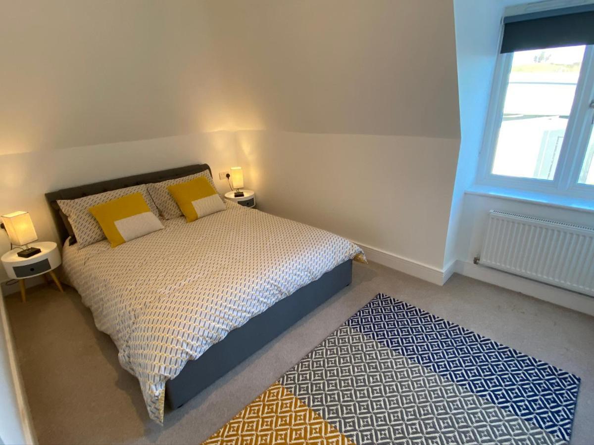 Ferienwohnung Urbanside Penthouse Yeovil Exterior foto
